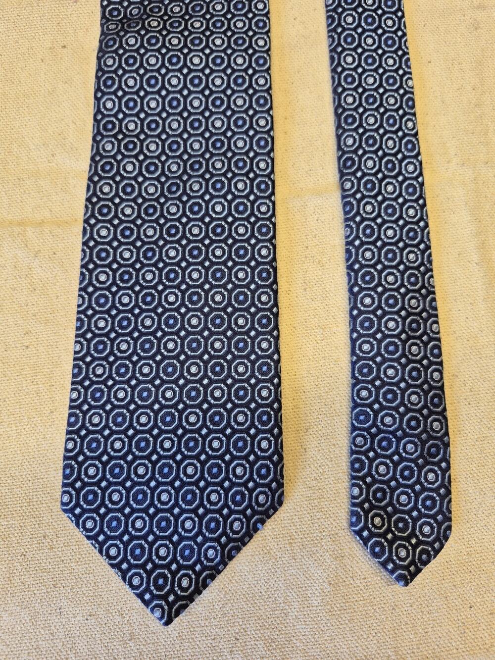 Brooks Brothers Makers Silk Tie Mens Blue Geometric Necktie USA Made NWT